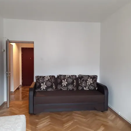 Tampa Studio Апартаменти Брашов